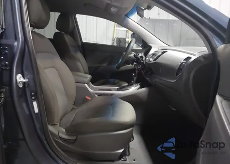 2016 Kia Sportage Lx z USA, uszkodzony, nr VIN KNDPB3ACXG7880001